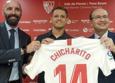 Preparan avalancha de productos del ‘Chicharito’