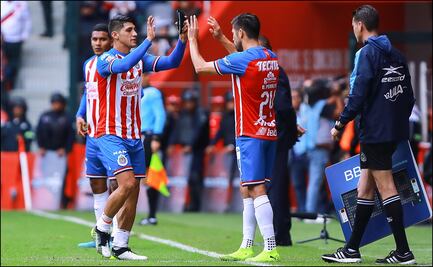 Pulido y Oribe, se quedan en Chivas