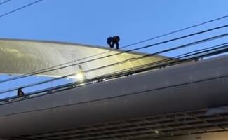 Protección Civil rescata a hombre que quería lanzarse desde el Puente La Paz, Tamaulipas; una conversación y un abrazo lo salvó