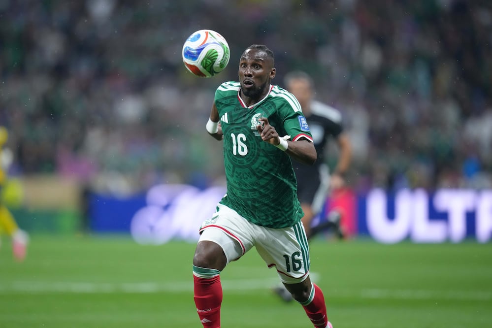 Julián Quiñones con la Selección Mexicana, durante los 16vos de Final de la Copa del Mundo de 2026 contra Ecuador - Foto: Imago7