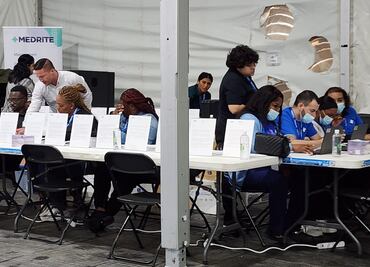 Nueva York está a punto de alcanzar la cifra de 100 mil migrantes llegados en un año