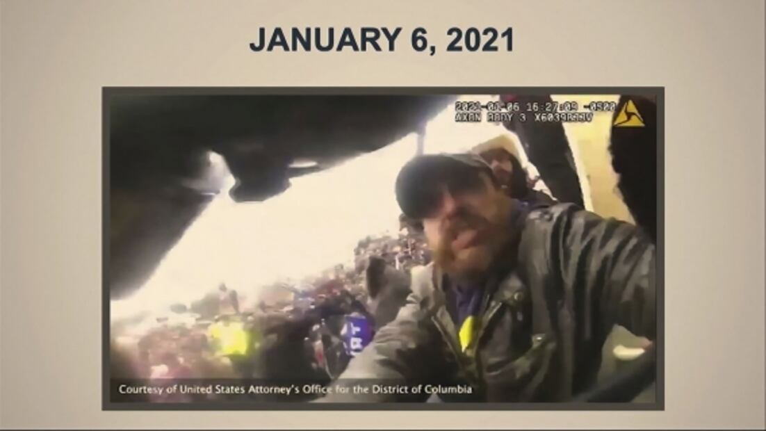 Terror y desesperación: fiscales muestran videos inéditos del ataque al Capitolio en juicio de Trump