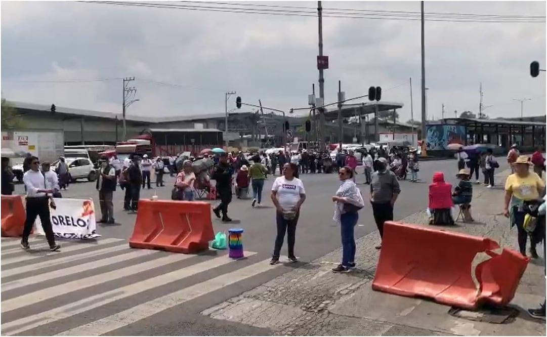 Eduardo Molina al cruce con la calle de Zapata en la esquina de la Cámara de Diputados. Foto: Isido Corro/ EL UNIVERSAL