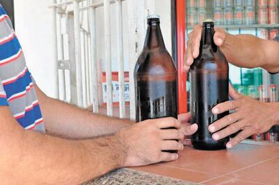 “Intereses frenan gravar alcohol”