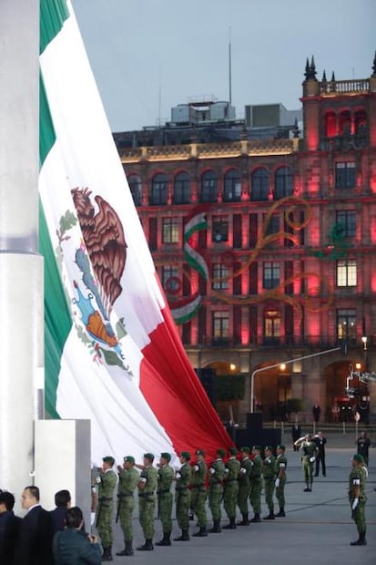 Izan bandera a media asta en conmemoración de víctimas del sismo de 1985