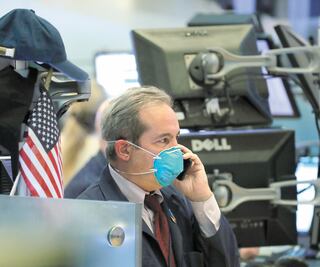 Dañar economía, única opción contra Covid-19