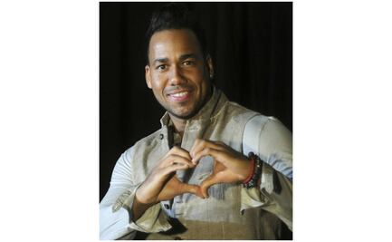 Romeo Santos sorprende a sus fans con la noticia del nacimiento de su nuevo hijo