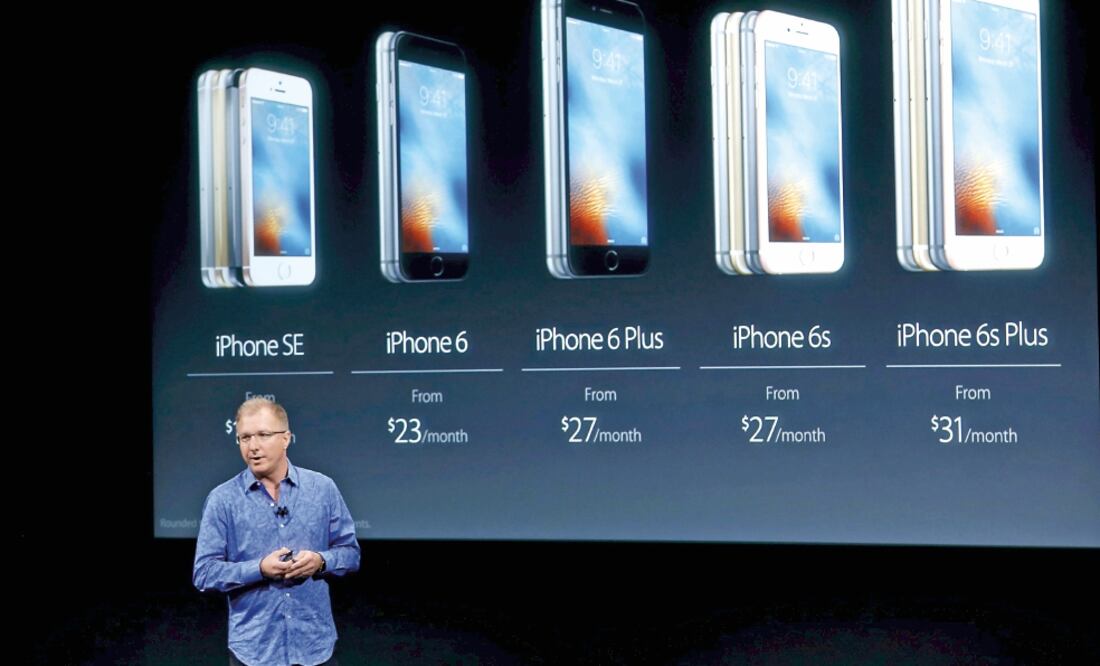 Greg Joswiak, vicepresidcente de Apple, durante la presentación del iPhone SE. (FOTO: STEPHEN LAM. REUTERS)