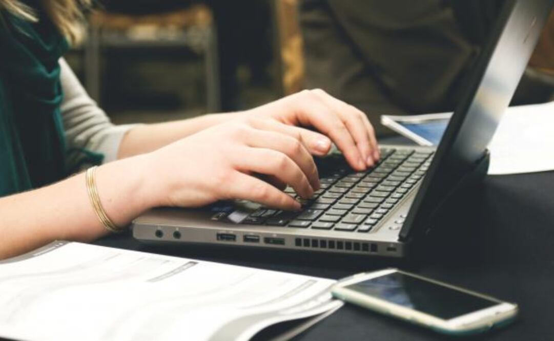 La plataforma se lanza con cientos cursos, que se ampliarán periódicamente.