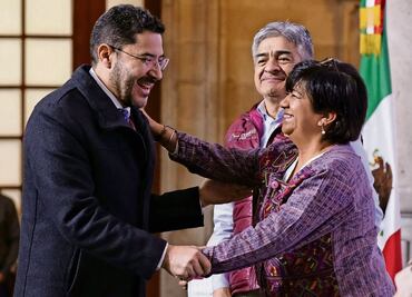 Batres entrega apoyos para damnificados