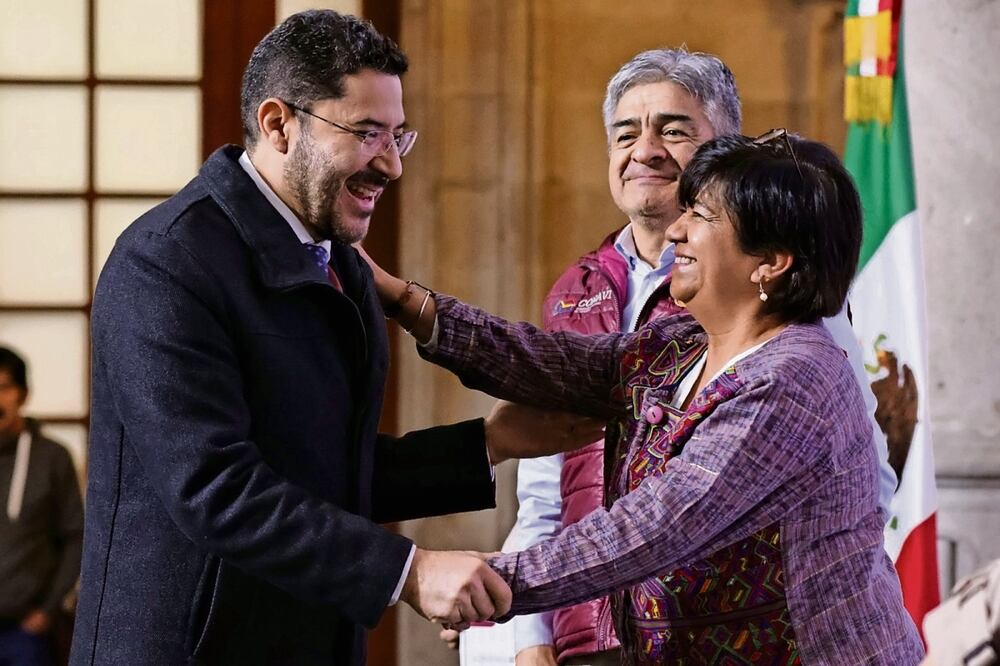 Martí Batres informó que el Invi contará con mil millones más para aumentar acciones. Foto: Especial