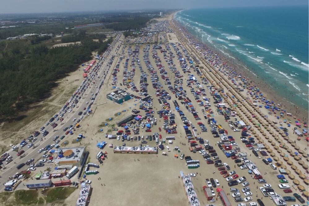 La mayor parte de los vacacionistas visitaron las playas de los municipios de Madero, Tampico y Matamoros en donde se reforzó la vigilancia. Foto: Especial