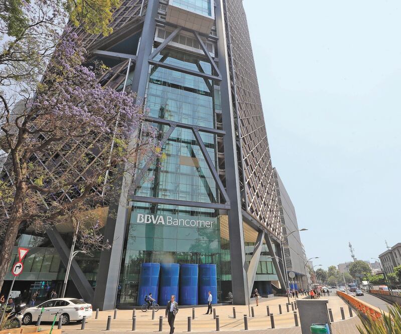 América Latina ha ayudado a BBVA a paliar las bajas tasas de interés impuestas por el Banco Central Europeo. Reflejo de ello es que el banco ya es la entidad crediticia más grande de México. Foto: ARCHIVO EL UNIVERSAL