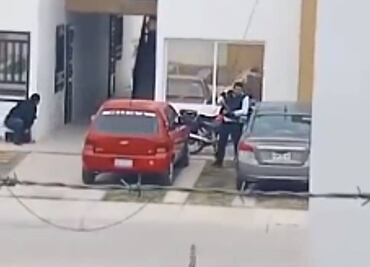 VIDEO: Enfrentamiento deja 2 policías heridos y un civil muerto en Irapuato, Guanajuato
