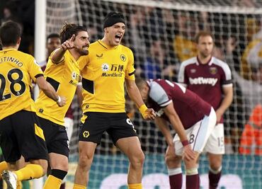 VIDEO: Raúl Jiménez anota golazo ante el West Ham