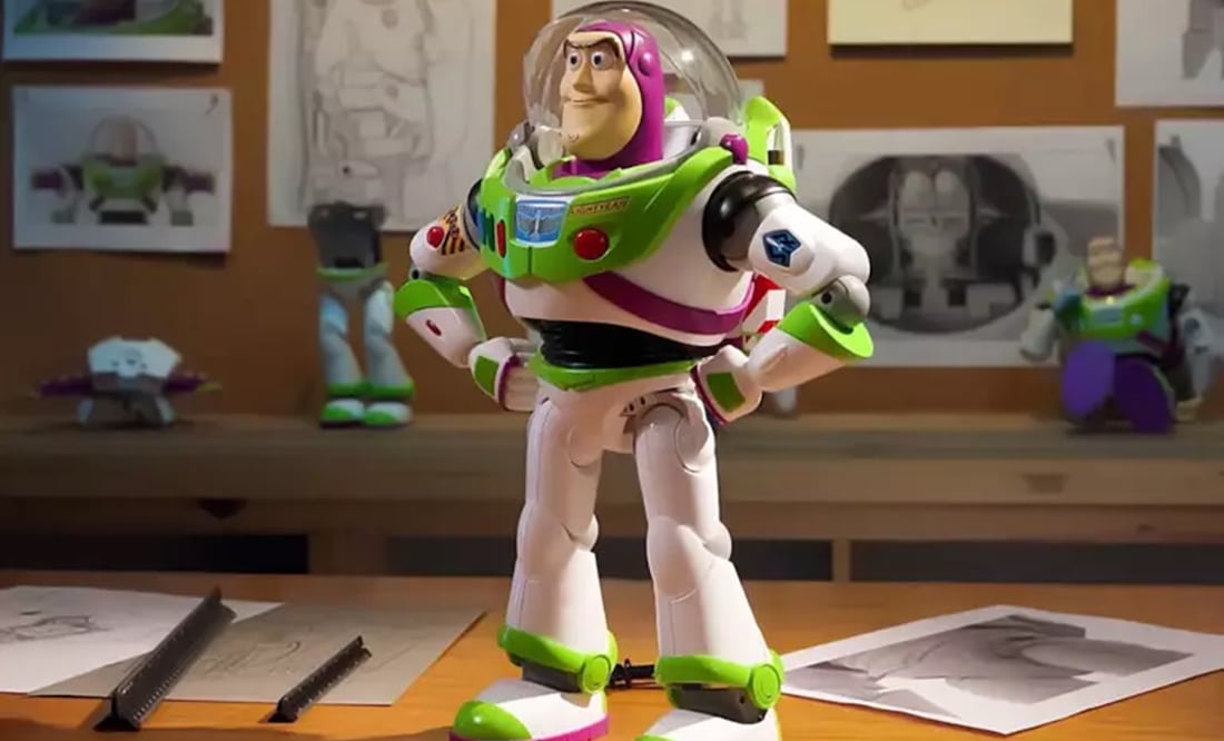 La figura cuenta con acciones preestablecidas basadas en escenas de la historia del juguete. Foto: Disney