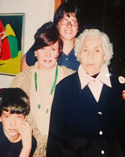 Sus amores. Laura es madre
de dos hijos: Claudio y Patricio Sodi y sostuvo una estrecha relación con su abuela materna, Eva Mange.