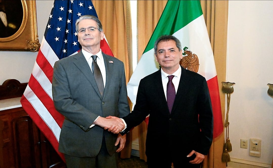 El secretario del Tesoro de EU, Scott Bessent, se reunió con el secretario de Hacienda de México 
Edgar Amador Zamora, para discutir la cooperación económica en curso entre Estados Unidos y México.