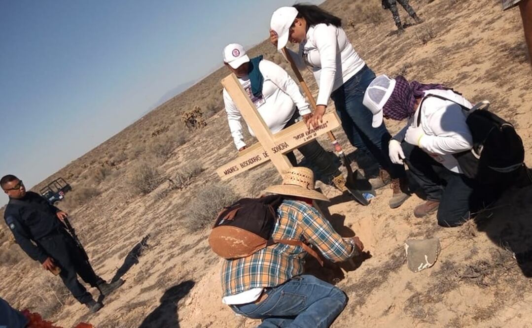 Imagen del entierro de los restos de personas desaparecidas, encontrados por parte del colectivo Madres Buscadoras de Sonora. Foto: Archivo El Universal