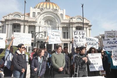 CND protesta con baile en Bellas Artes