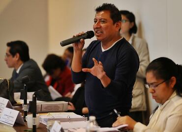 Renuncia Carballo a Constituyente; acusa racismo