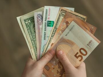 De dónde viene y dónde se esconde el dinero "sucio" de los oligarcas rusos