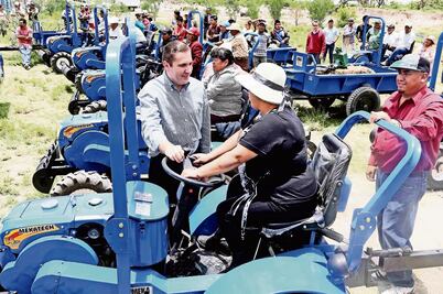 Gobernador celebra solidez financiera