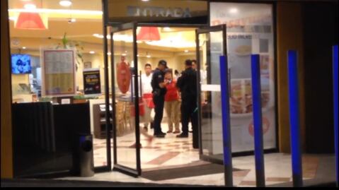 Roban a comensales en Vips de Plaza Aragón en Ecatepec