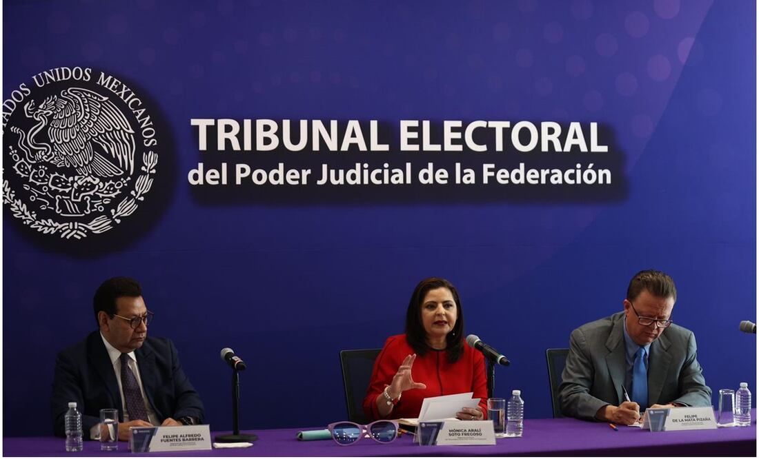 Felipe Fuentes Barrera, Monica Soto Fregoso y Felipe de la Mata, magistrados del Tribunal Electoral del Poder Judicial de la Federación. Foto: Diego Simón/EL UNIVERSAL