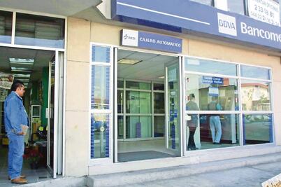 Bancomer gana pese al aumento en el dólar