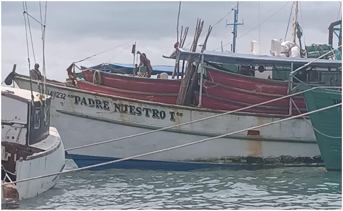 Reportan desaparición de otras 3 embarcaciones en Yucatán tras paso del huracán "Milton"; salieron de pesca y no regresaron al puerto