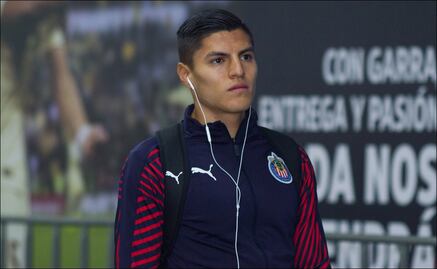 Ronaldo Cisneros desea que Cardozo siga en Chivas