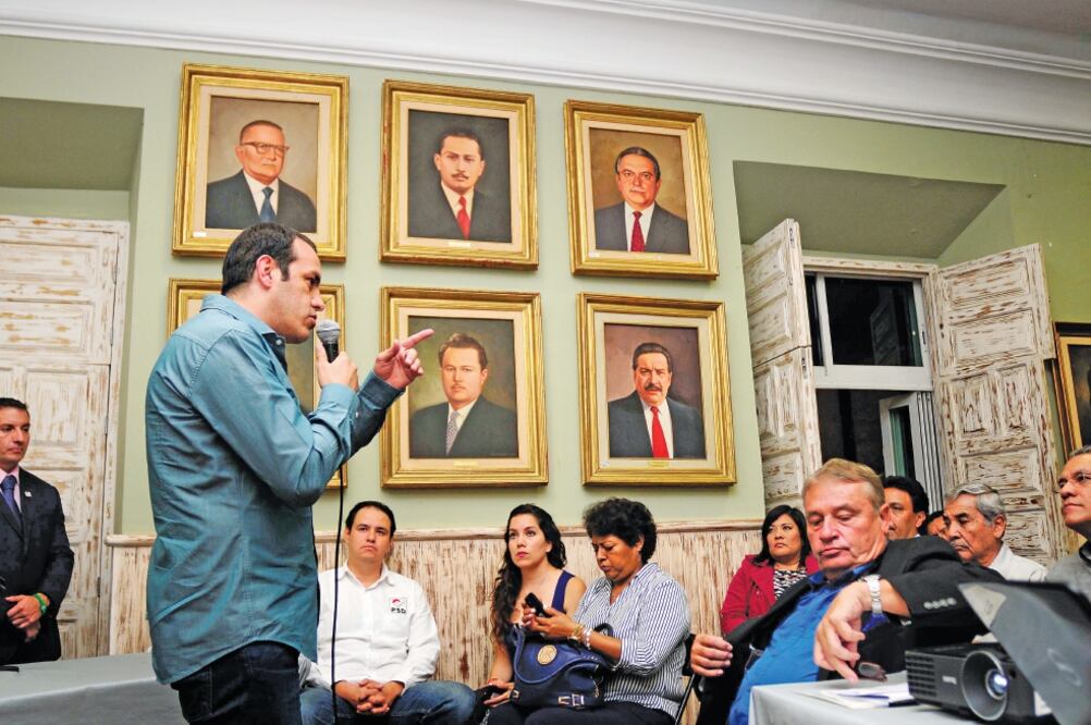 El martes pasado, Cuauthémoc Blanco, edil electo de Cuernavaca, declaró que lo que se han robado a ese municipio “está cabrón”, en alusión al ex alcalde Manuel Martínez Garrigós (TONY RIVERA.CIUDADANOSMX)