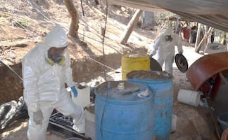 Aseguran kilos de sustancias químicas y armas en ocho estados; inhabilitan narcolaboratorios