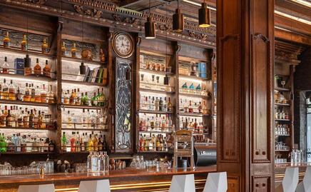 Fónico reestrena su barra en compañía de seis mixólogos latinos