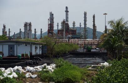 Reportan derrame de hidrocarburo en La Ventosa, Oaxaca