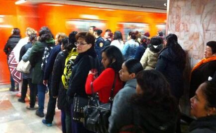 ¿Por qué se forman antes de entrar al vagón del Metro Balderas? 