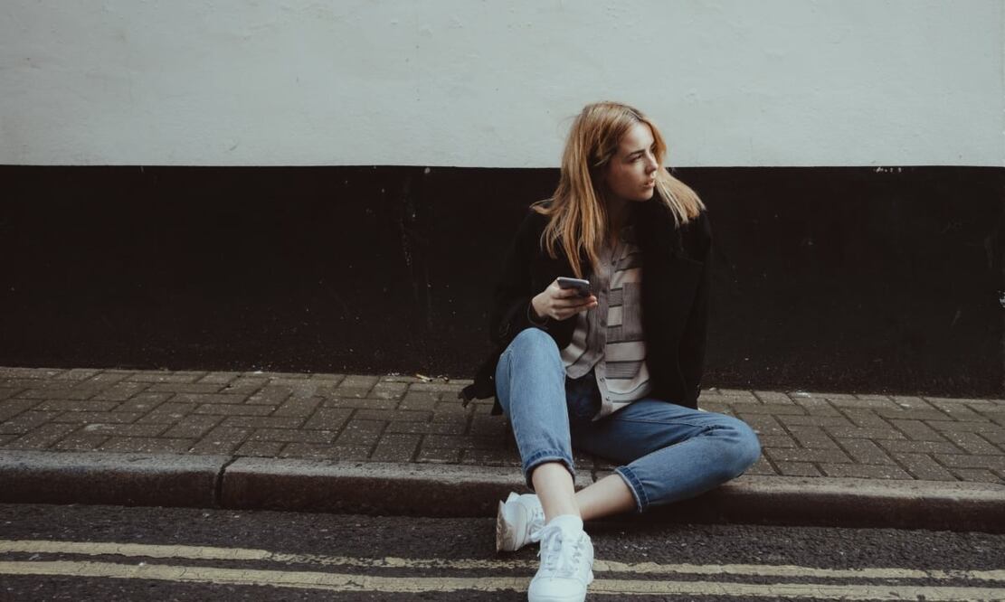 Cuidado porque sí sucede, una llamada o mensaje del banco puede no ser del banco. Imagen: Unsplash