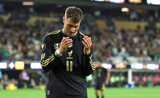 Santiago Giménez no será convocado por Javier Aguirre para los amistosos con Portugal y Bélgica