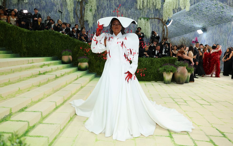 Japanese tennis player Naomi Osaka arrives for the 2026 Met Gala celebrating "Costume Art" at the Metropolitan Museum of Art on May 4, 2026, in New York. (Photo by ANGELA WEISS / AFP)