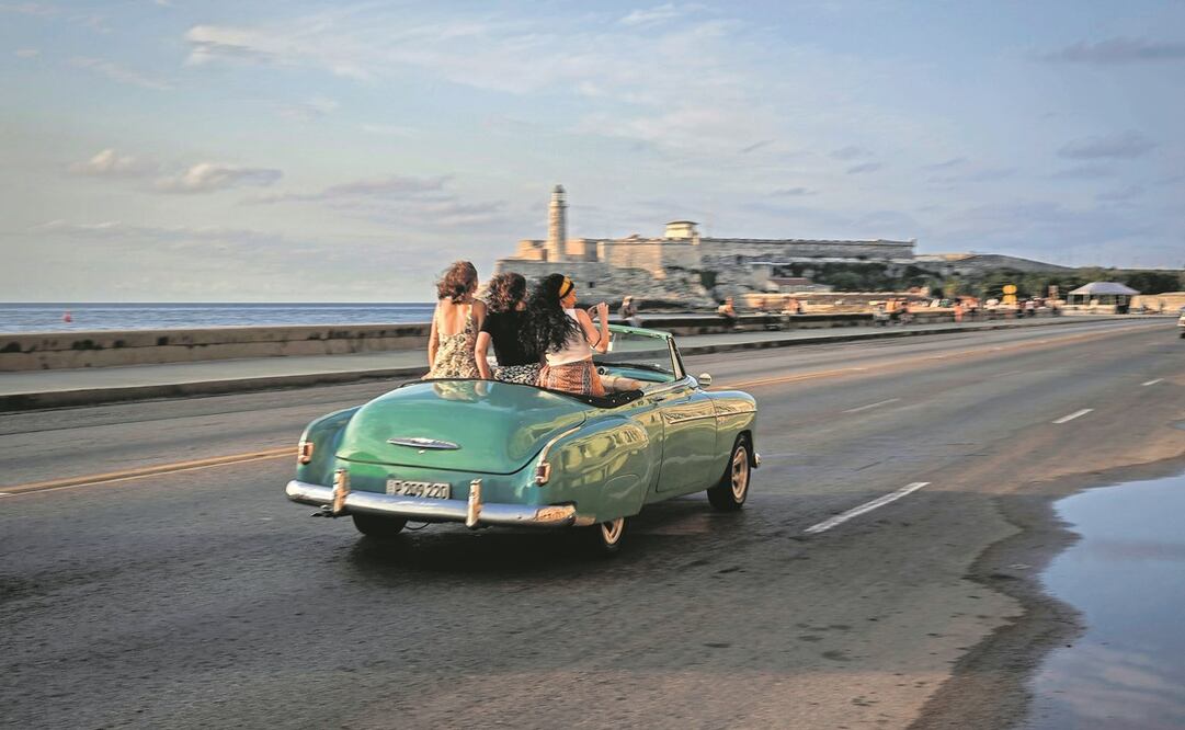 La ampliación de vuelos desde Estados Unidos hacia La Habana, Cuba, es un revés al endurecimiento de las políticas del expresidente Donald Trump a la isla. Foto: Archivo AP.
