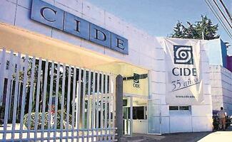 Acoso contra las libertades en el CIDE