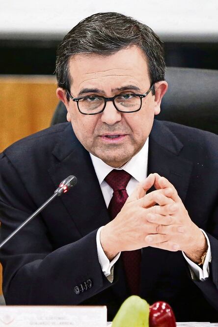 Labor. El secretario de Economía, Idelfonso Guajardo, encabeza los trabajos para modernizar el Tratado Comercial con la UE (ARCHIVO EL UNIVERSAL)