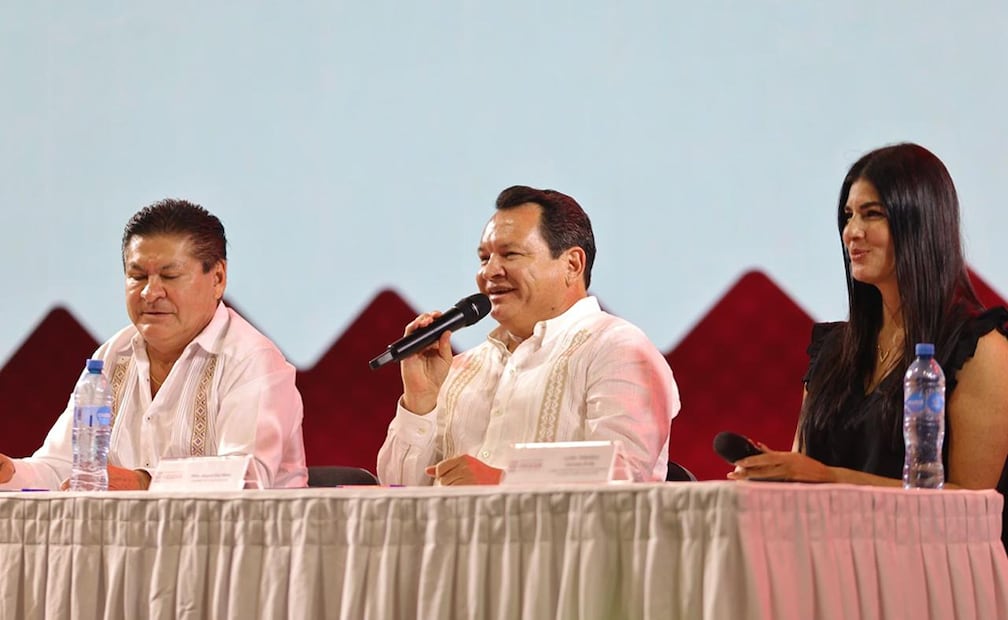 El mandatario informó que el palenque de Xmatkuil será de nueva cuenta el reciento para las presentaciones estelares. Este año se presentarán: Alicia Villareal, Fey, Lupillo Rivera y Molotov. Foto: Cortesía