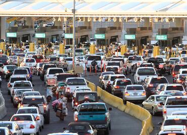 EU pide a sus ciudadanos reconsiderar viajes a México, por Covid-19