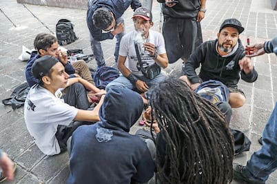 Celebran aniversario de fallo a favor de uso de marihuana