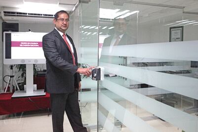 Acuartelan padrón del INE