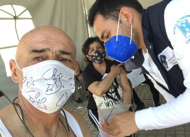 El Chelis presume que ya fue vacunado contra el Covid-19