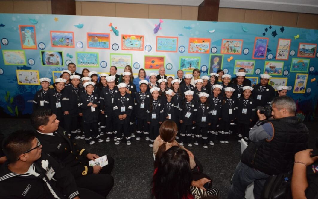 Un grupo de 32 niños fue reconocido por la Secretaría de Marina por su talento. Foto: Especial