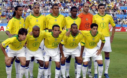 Leyenda del futbol se divorcia por festejar dos días seguidos el triunfo de Brasil 